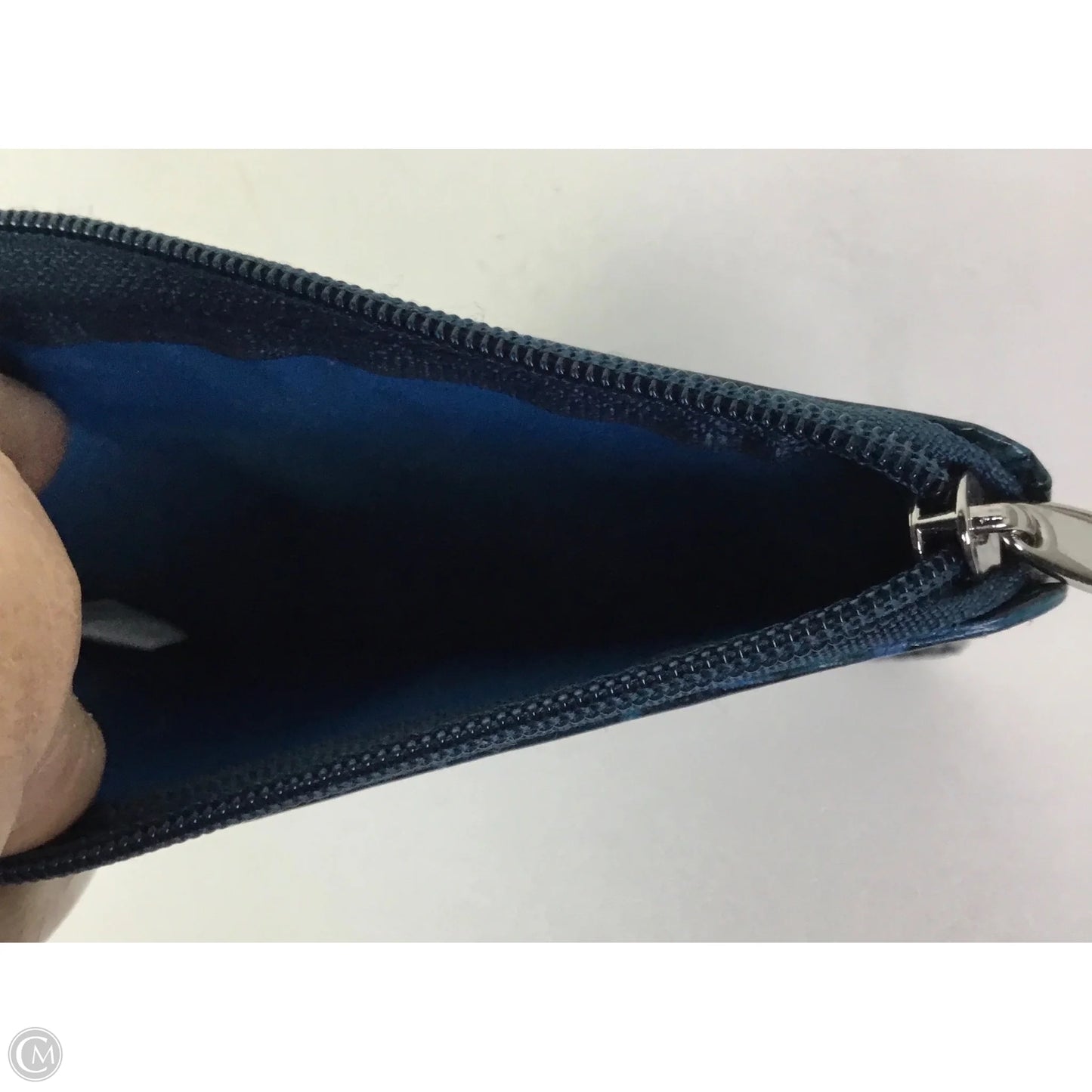 Id/card Holder By Clothes Mentor, Size: Small