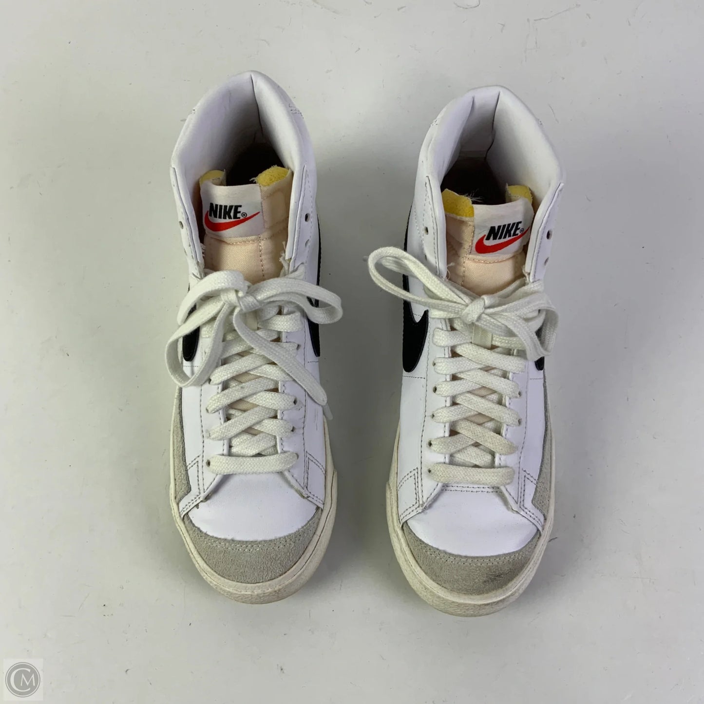 Shoes Sneakers By Nike In White, Size: 7