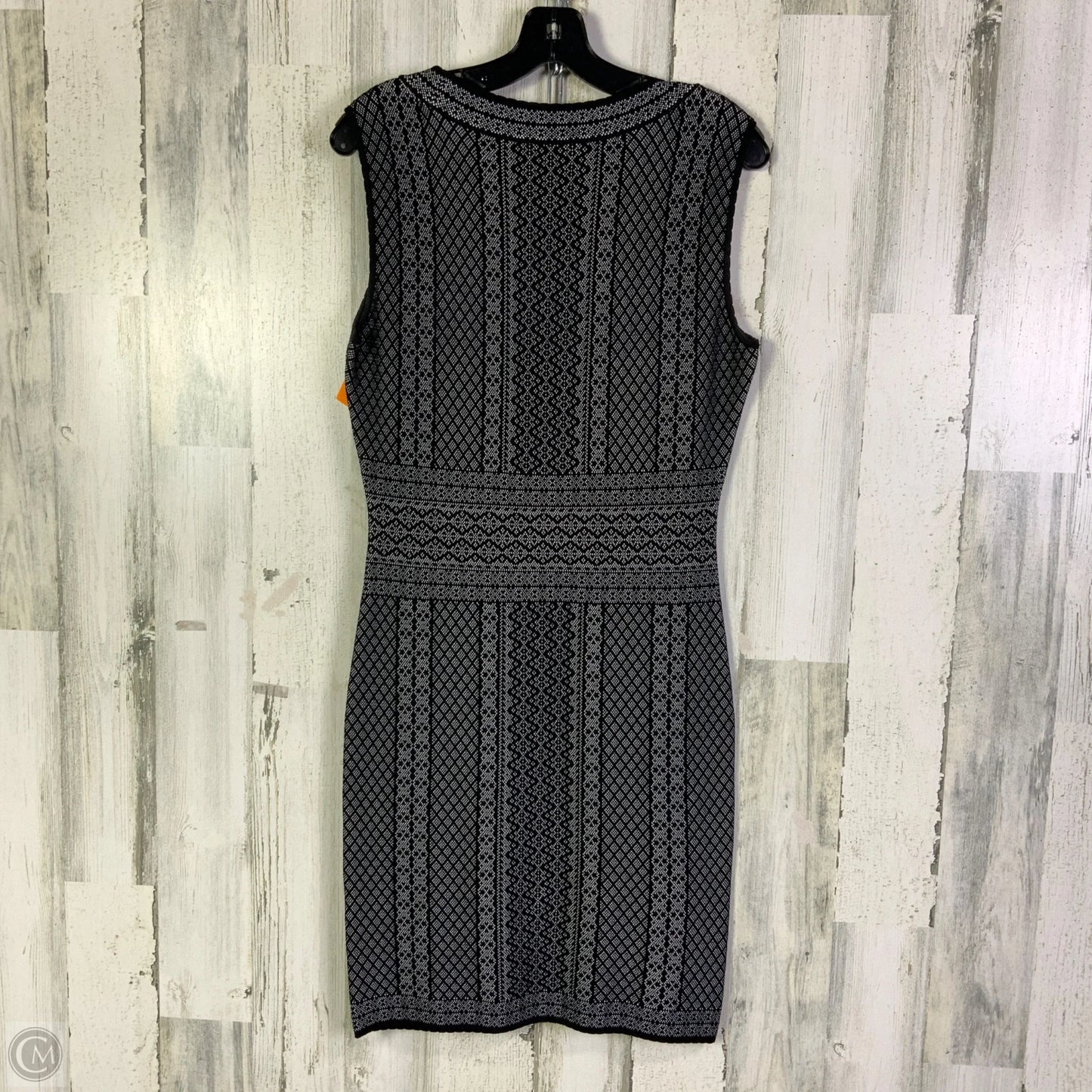 Dress Casual Short By Bcbgmaxazria In Black & White, Size: L