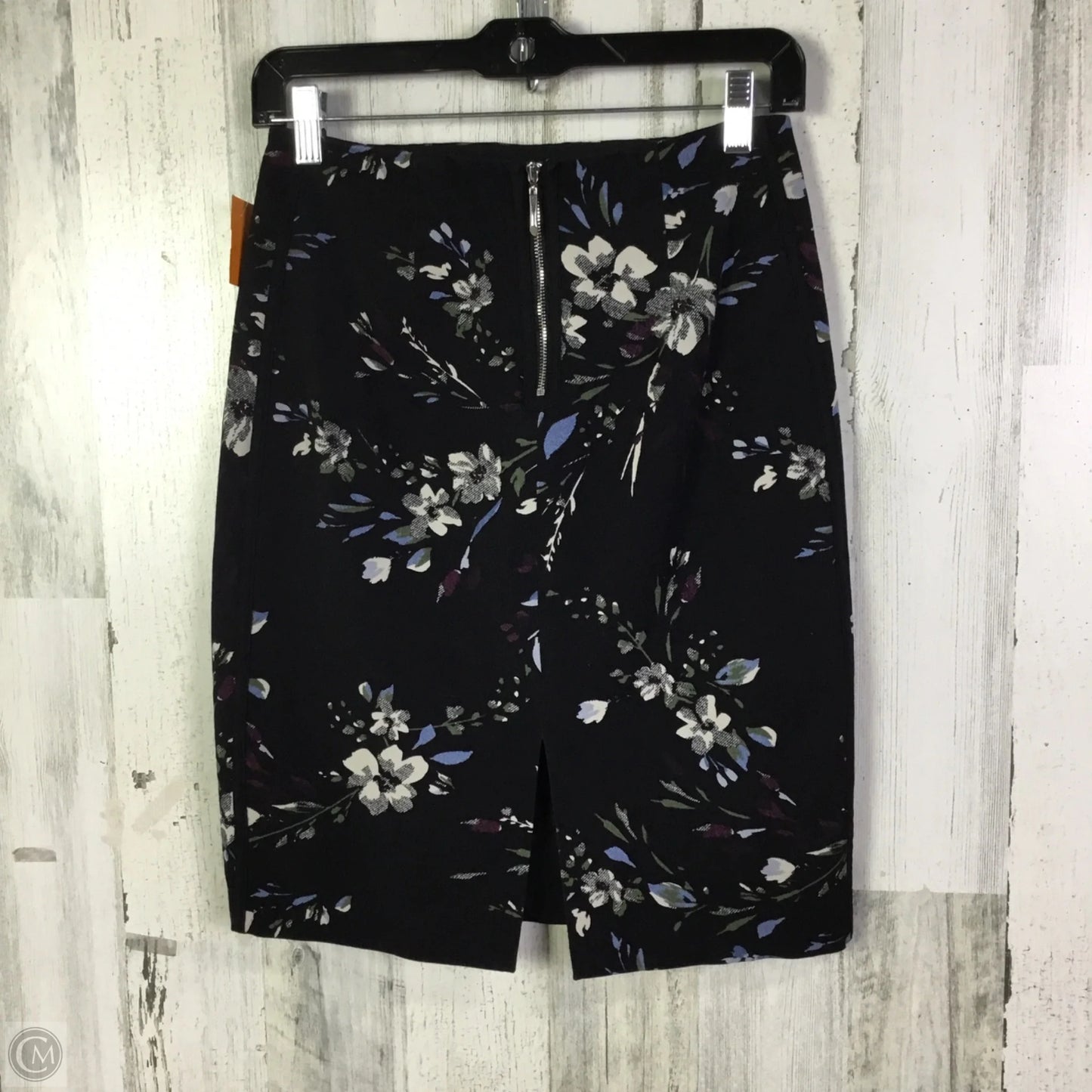 Skirt Mini & Short By White House Black Market In Black, Size: 2