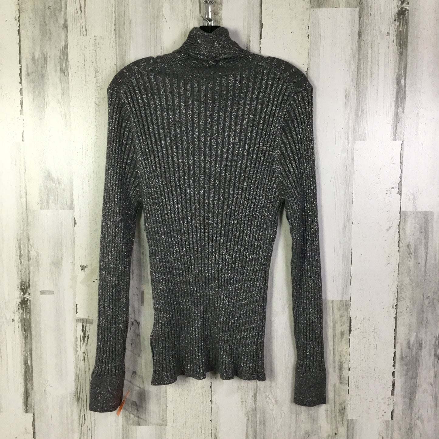 Top Long Sleeve By Gap In Silver, Size: Xl