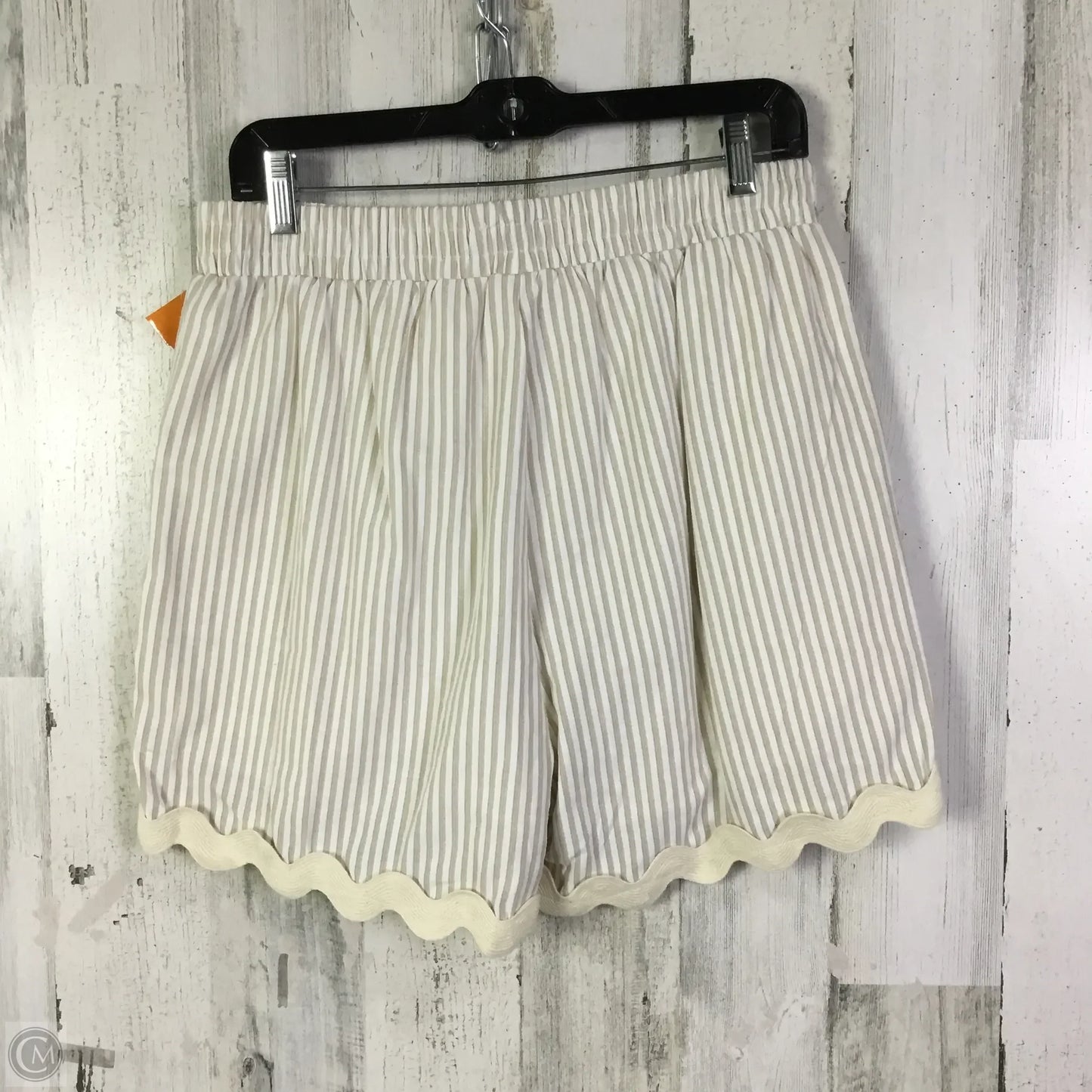 Shorts By Entro In Cream & White, Size: 12