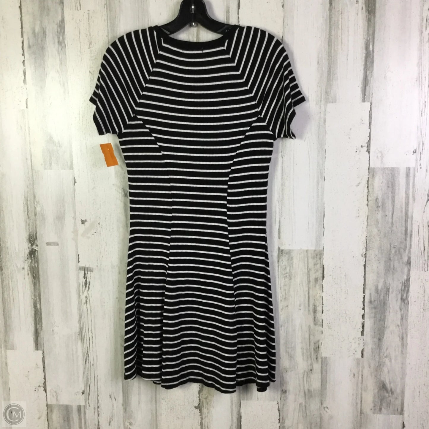 Dress Casual Short By Vans In Black & White, Size: M