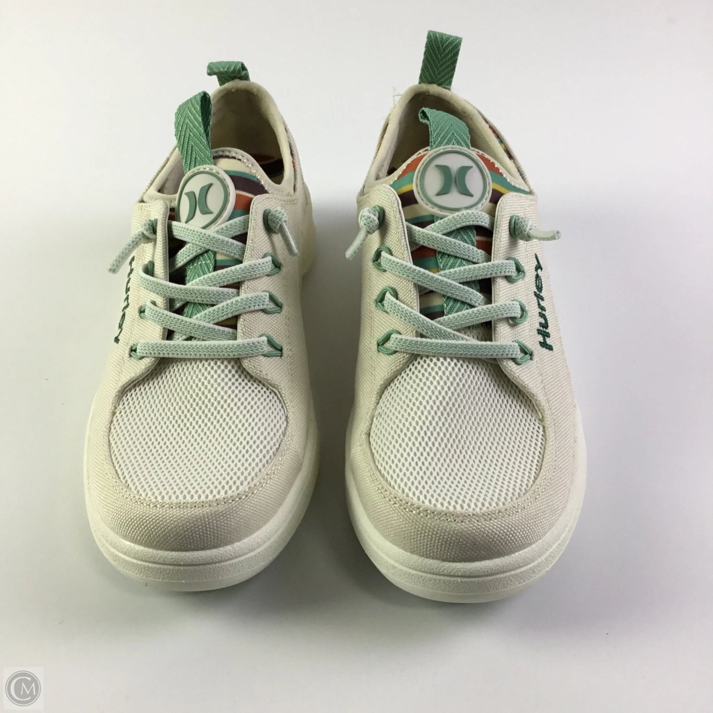 Shoes Sneakers By Clothes Mentor In Cream, Size: 6