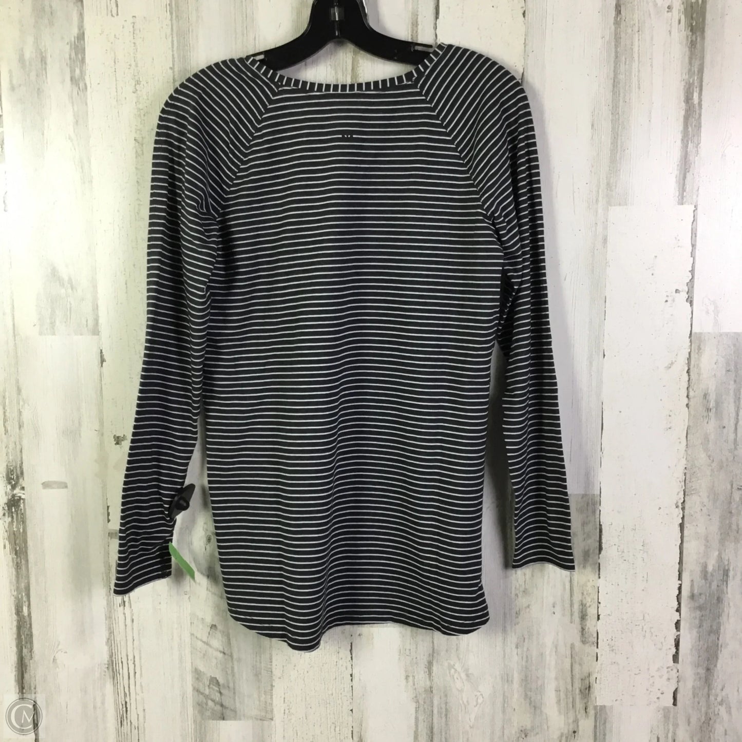 Athletic Top Long Sleeve Crewneck By Lululemon In Grey & White, Size: 6