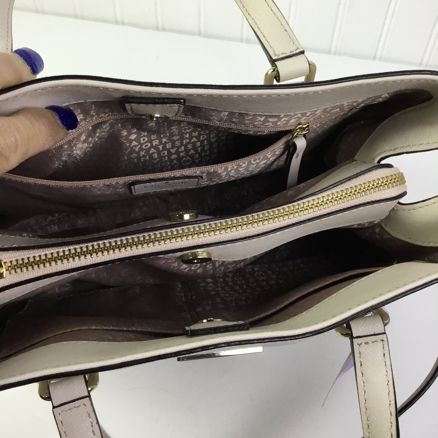 Handbag Designer By Kate Spade In Cream, Size:Medium