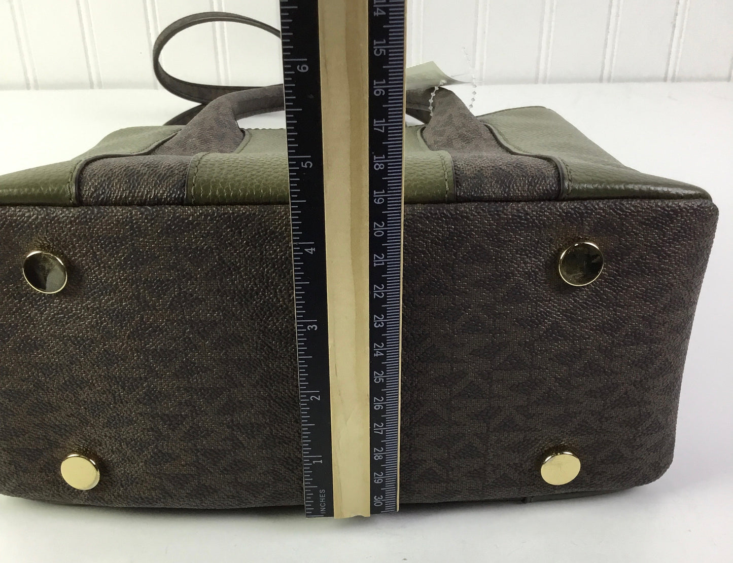 Crossbody Designer By Michael Kors In Green, Size:Medium
