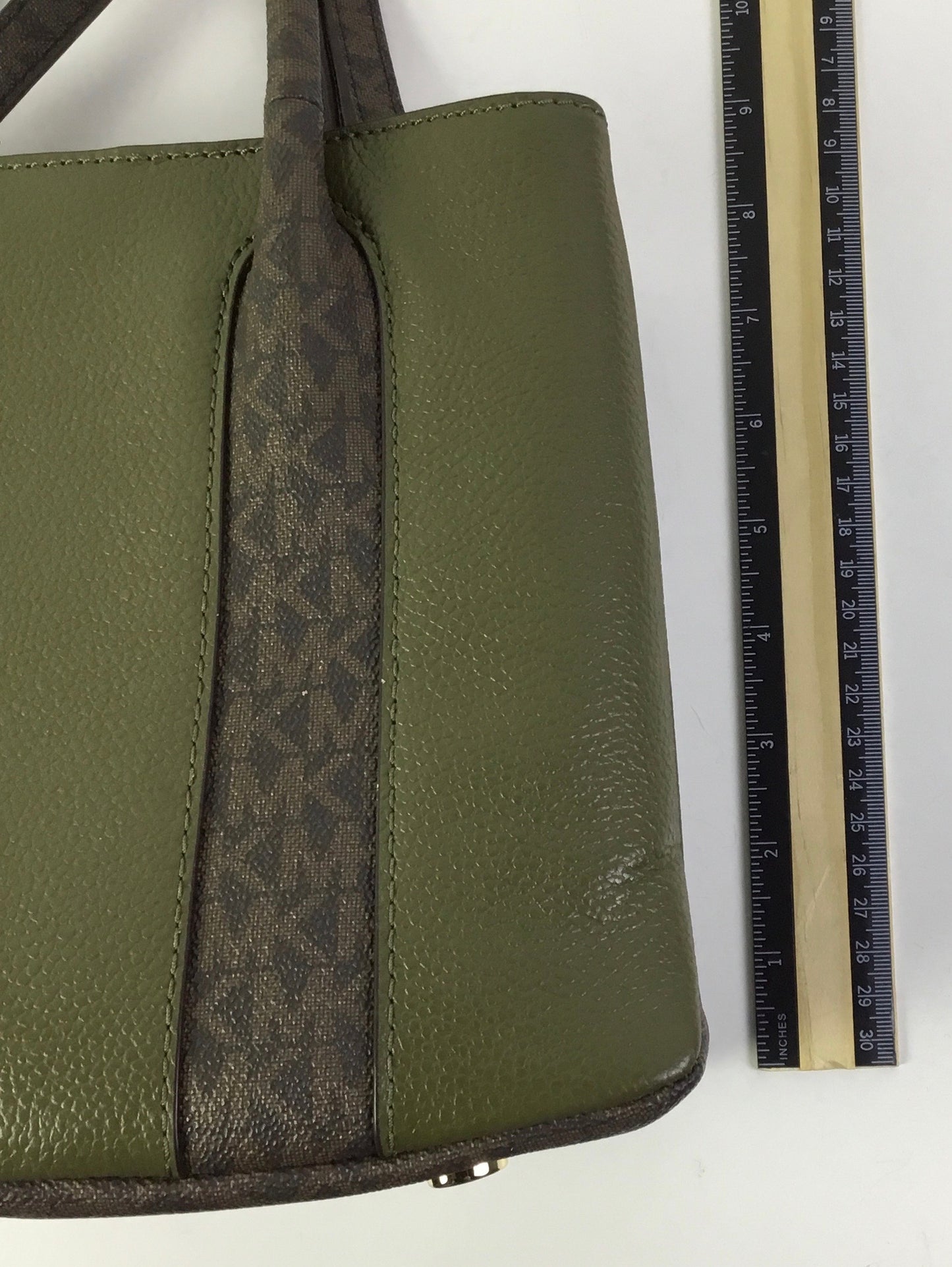 Crossbody Designer By Michael Kors In Green, Size:Medium