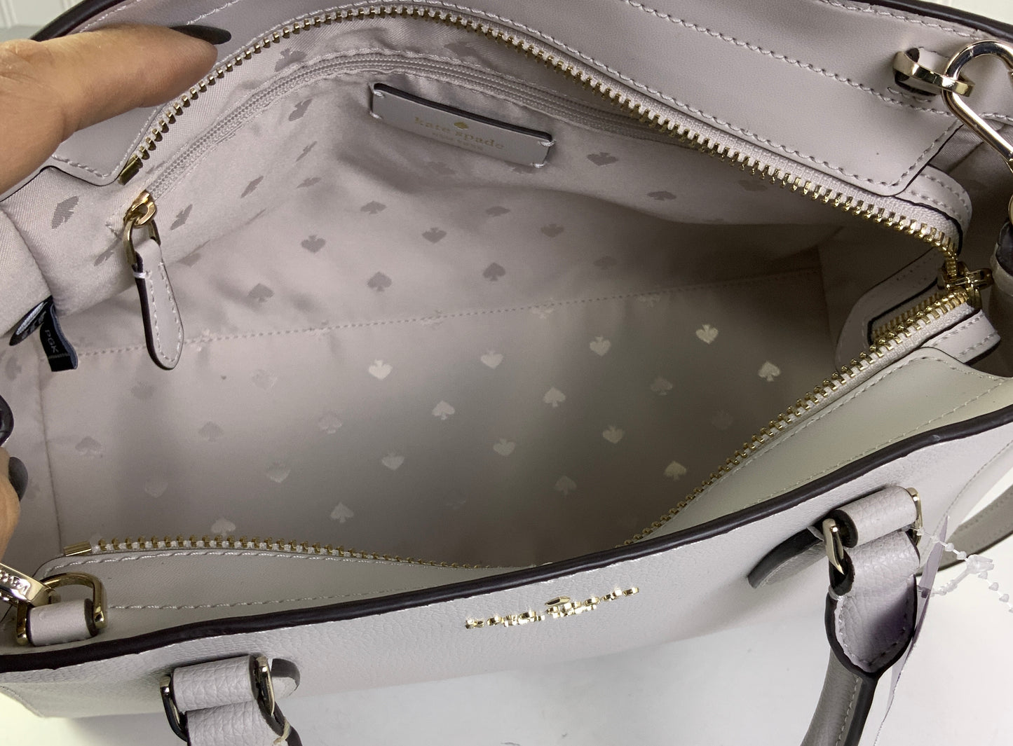 Handbag Designer By Kate Spade In Ivory, Size:Medium