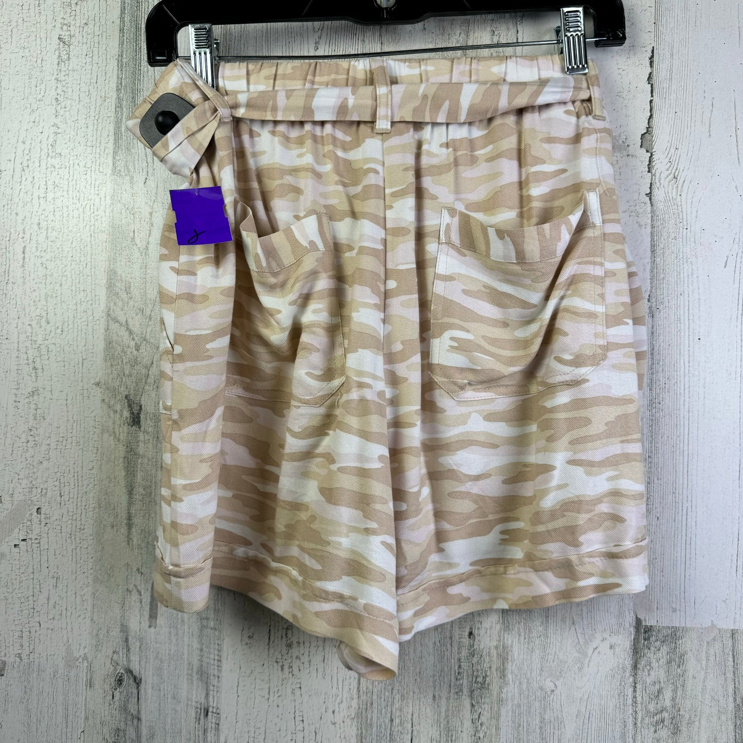 Tan Shorts Versona, Size 10