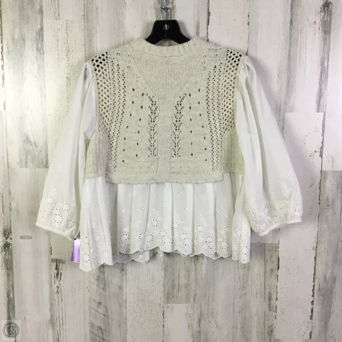 Top 3/4 Sleeve By Anthropologie In Cream & White, Size: S