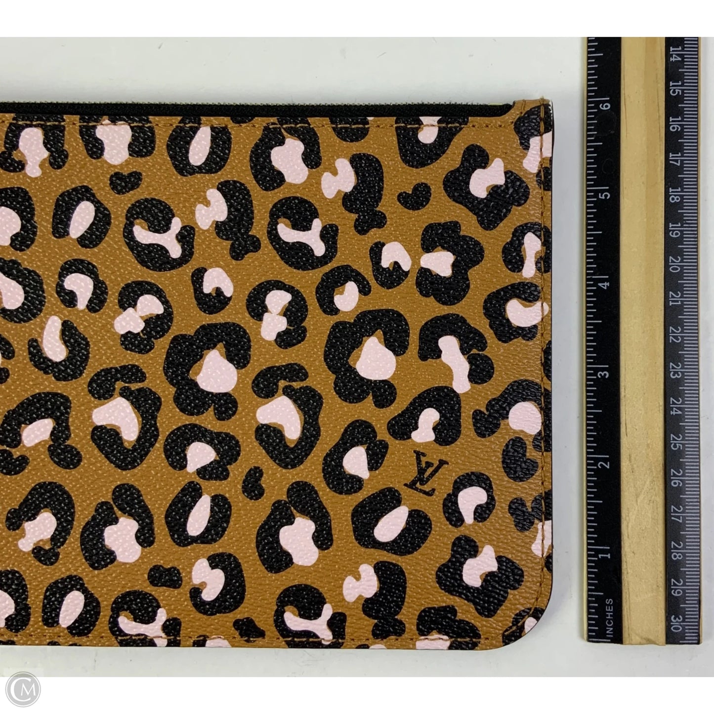 Wristlet Luxury Designer By Louis Vuitton, Size: Medium