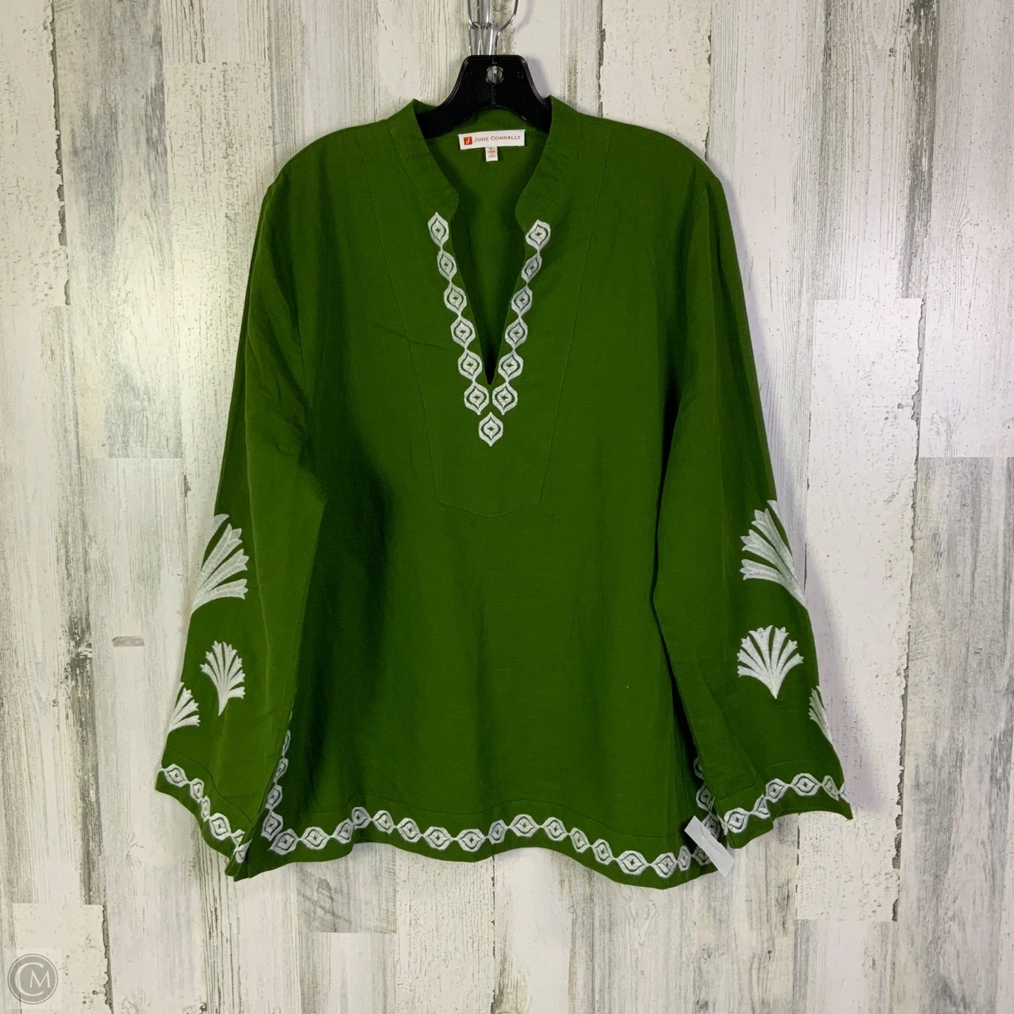 Top Long Sleeve By Jude Connally In Green, Size: L