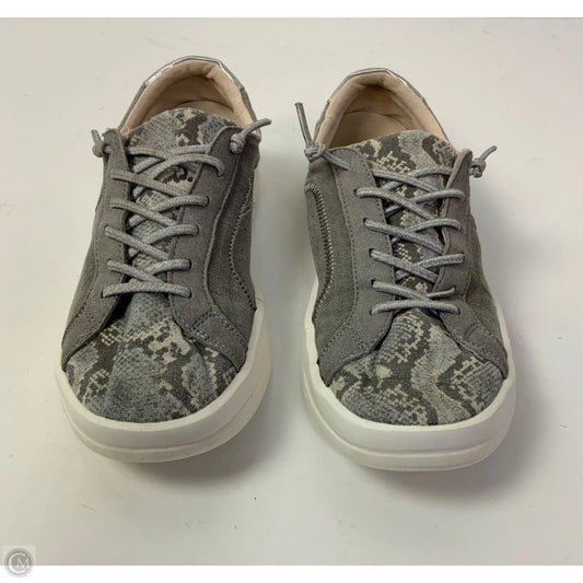 Shoes Flats By Hey Dude In Grey, Size: 7