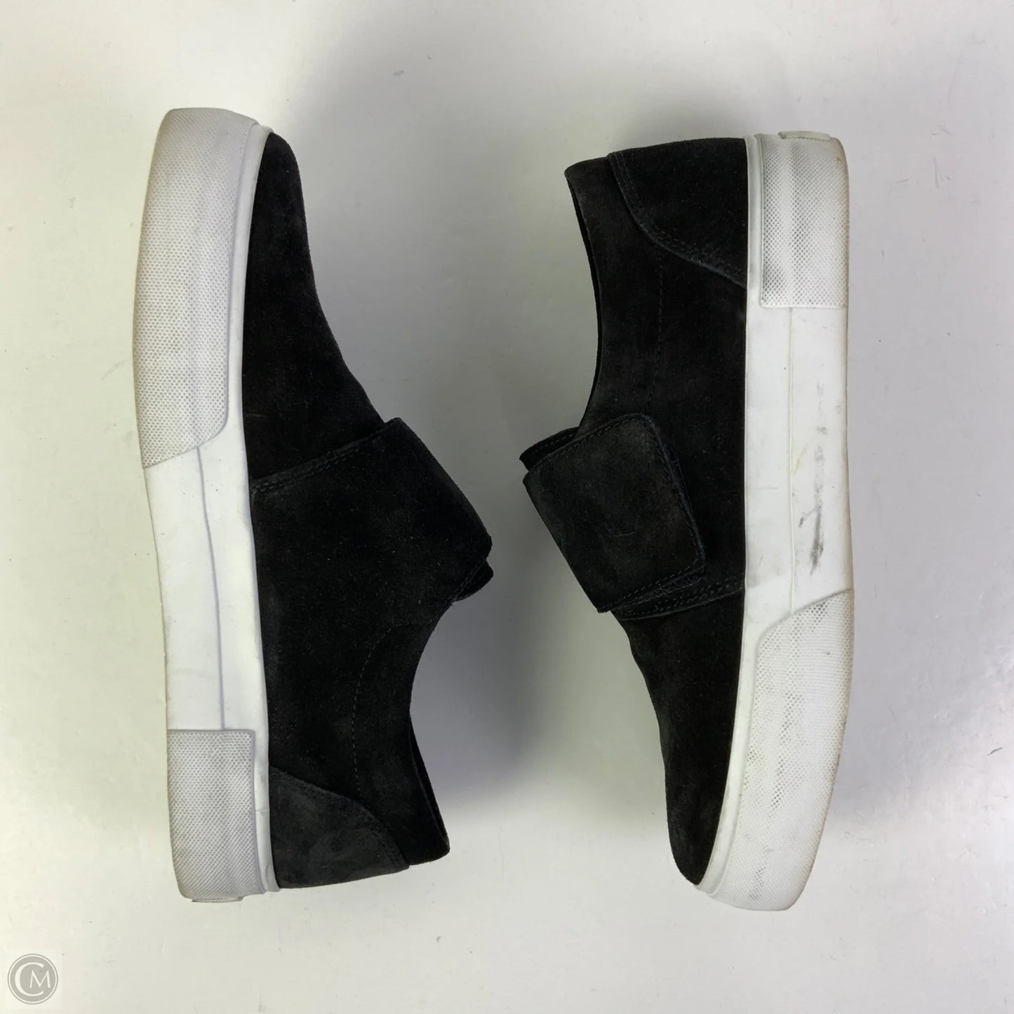 Shoes Flats By Vince In Black, Size: 9