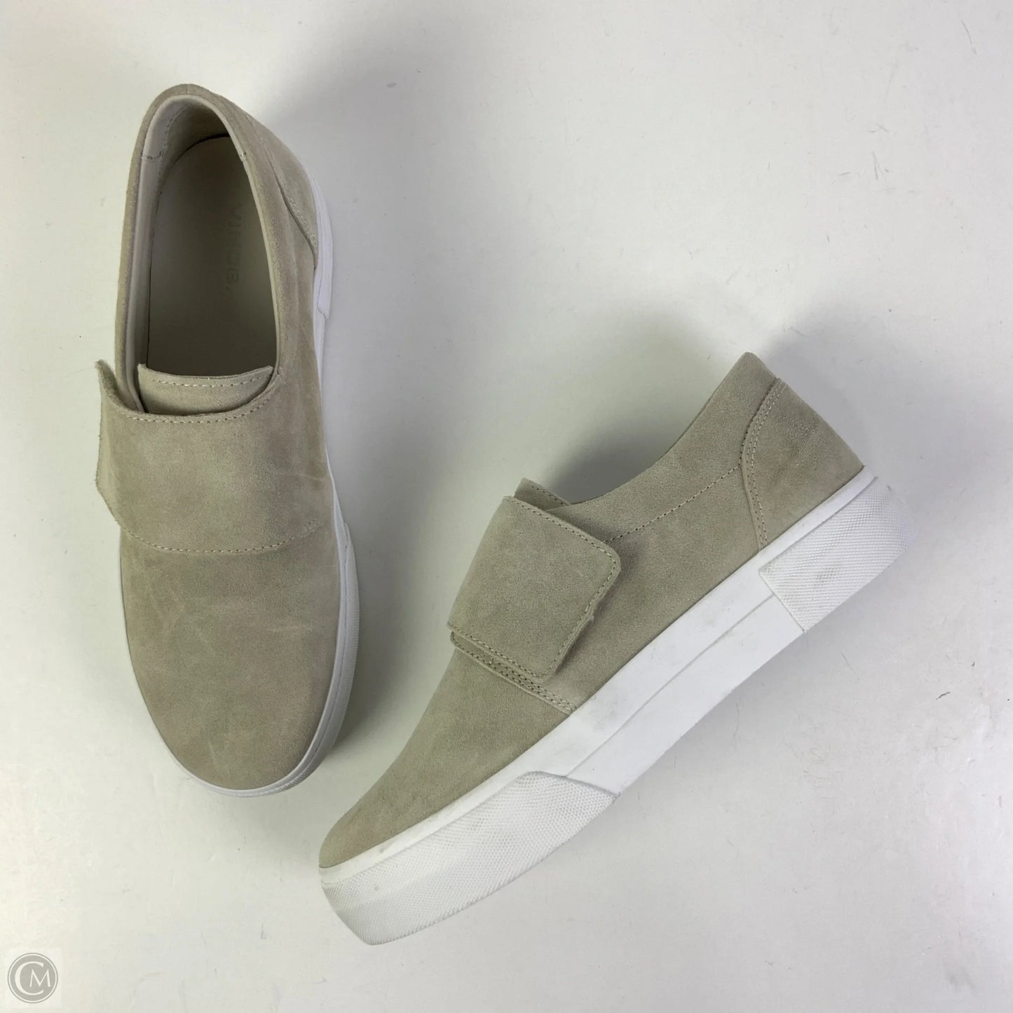 Shoes Flats By Vince In Grey, Size: 9