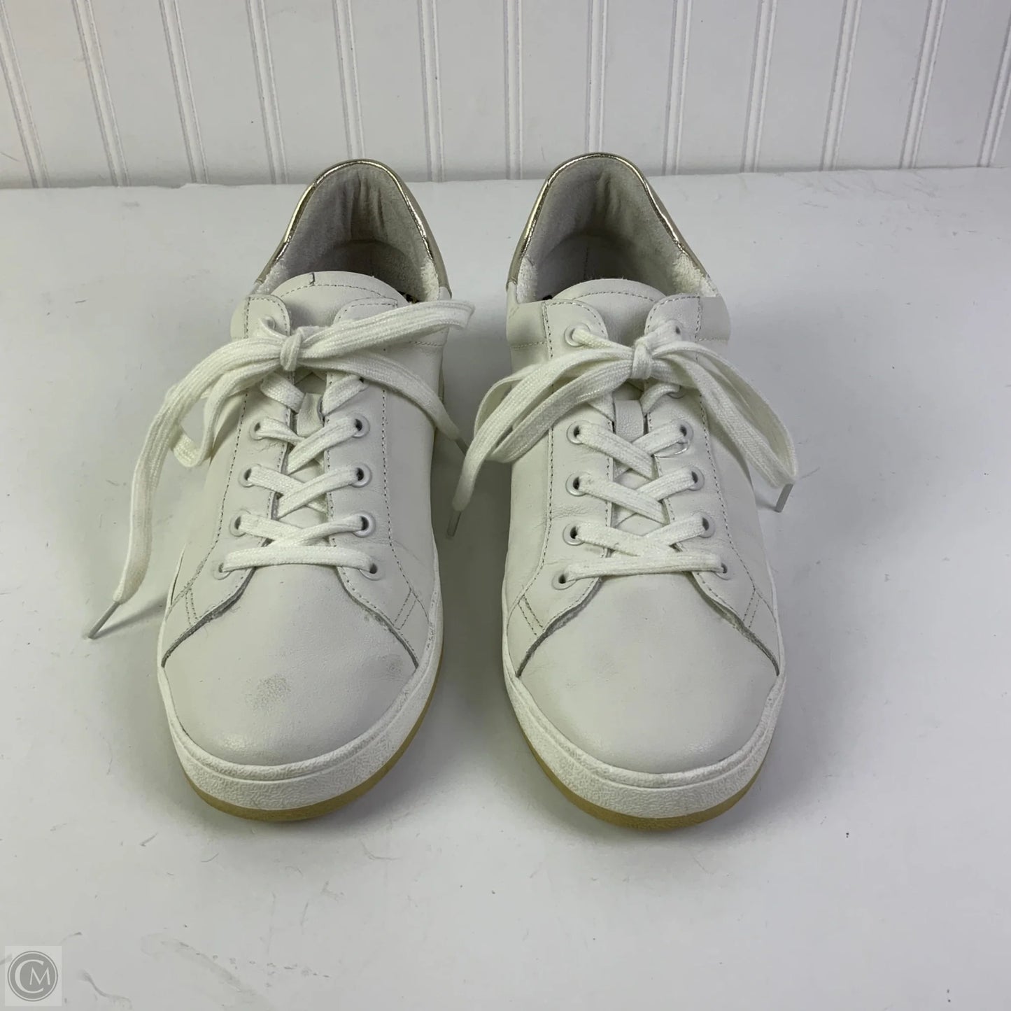 Shoes Sneakers By Chicos In White, Size: 9