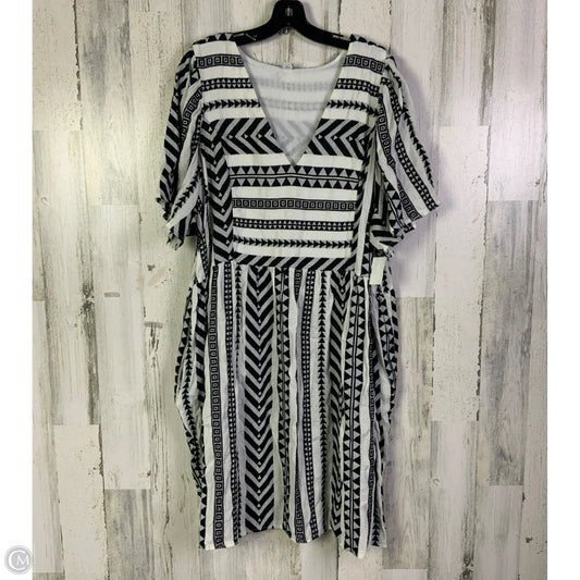 Dress Casual Short By Old Navy In Black & White, Size: Xxl