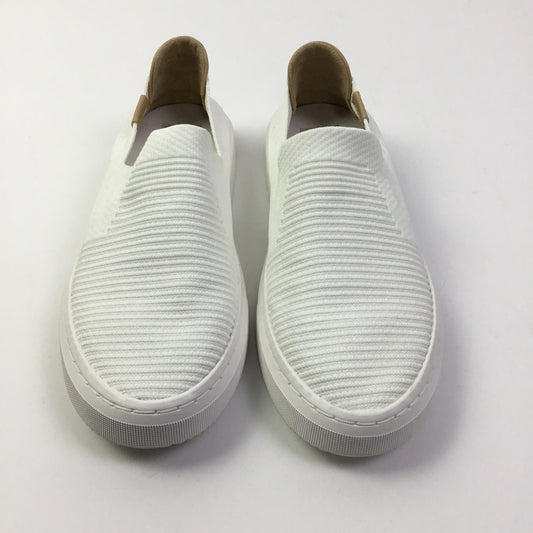 Shoes Sneakers By Ugg In White, Size: 9