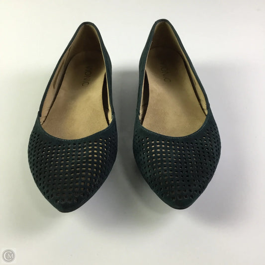Shoes Flats By Vionic In Green, Size: 6.5