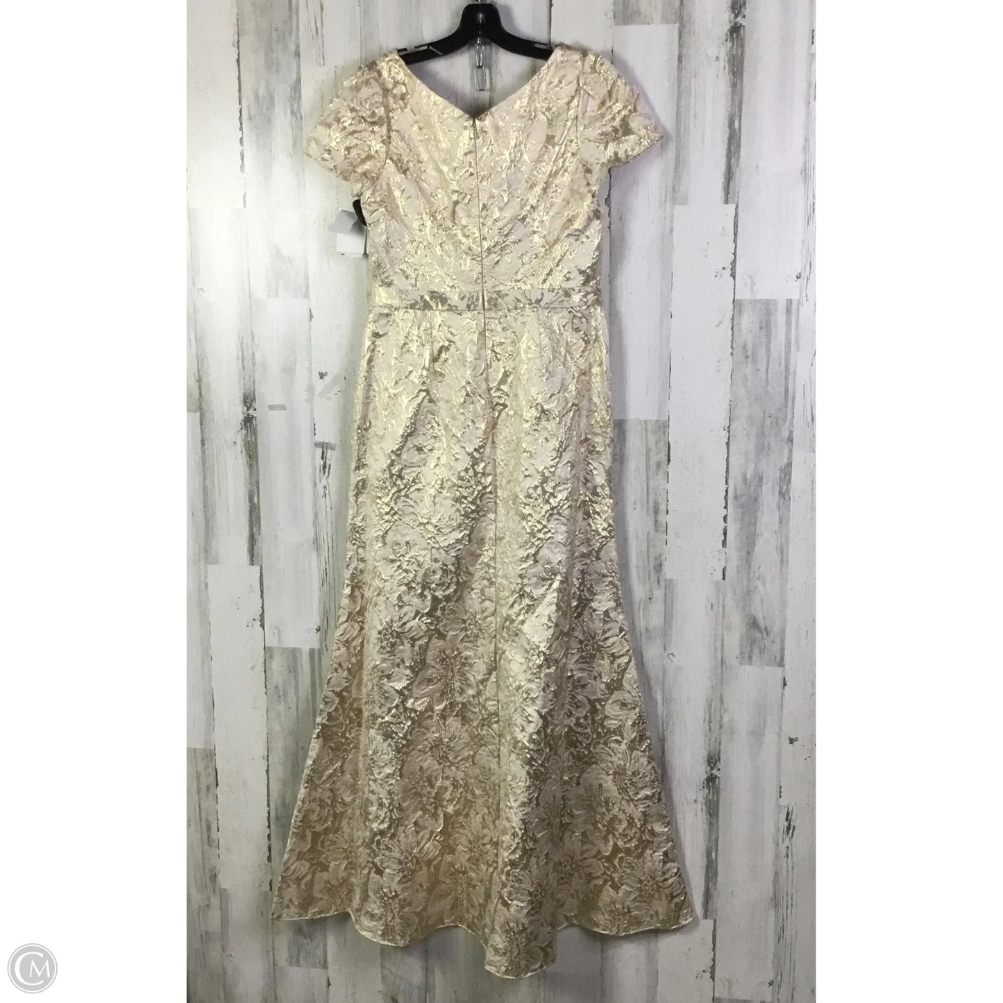 Dress Party Long By Oleg Cassini In Gold, Size: M
