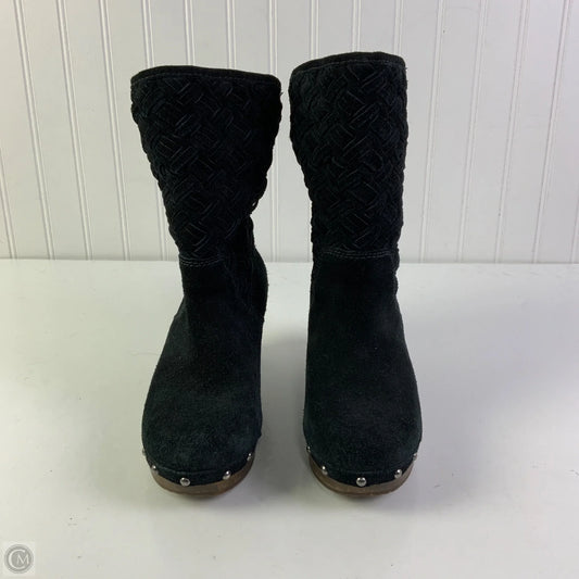 Boots Designer By Ugg In Black, Size: 7
