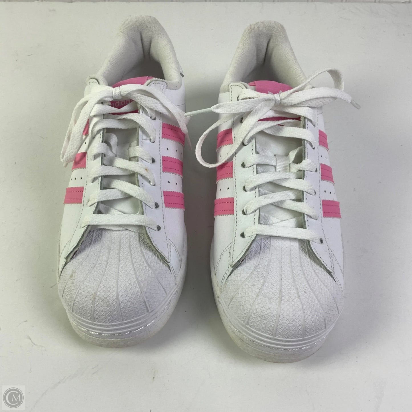 Shoes Sneakers By Adidas In White, Size: 9