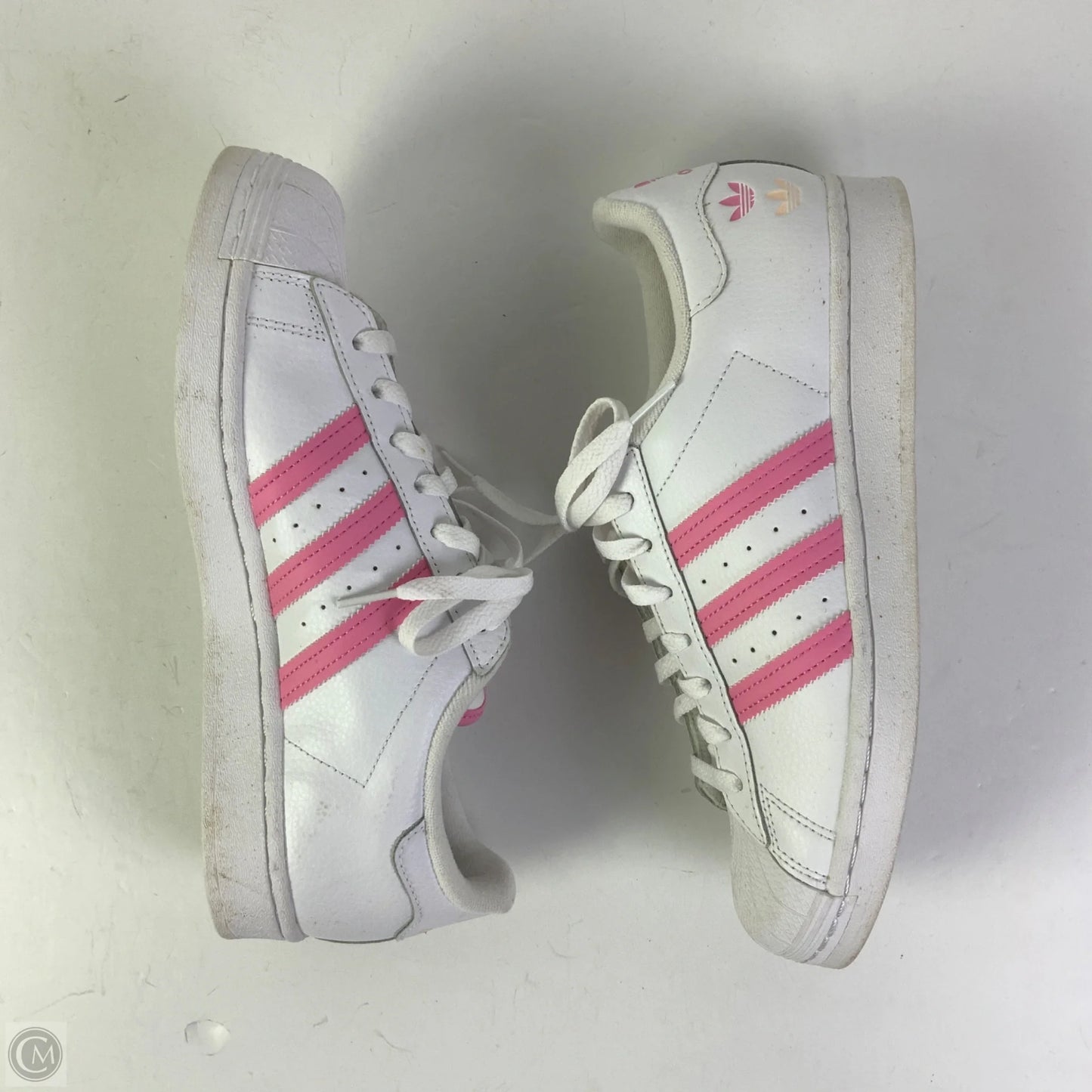 Shoes Sneakers By Adidas In White, Size: 9