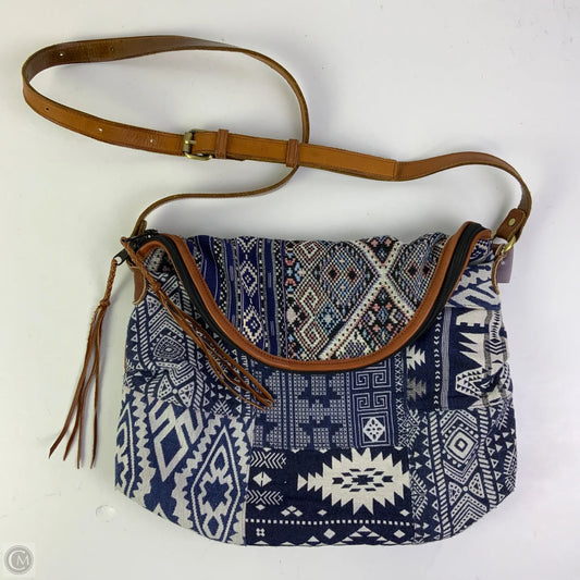 Crossbody By Clothes Mentor, Size: Large