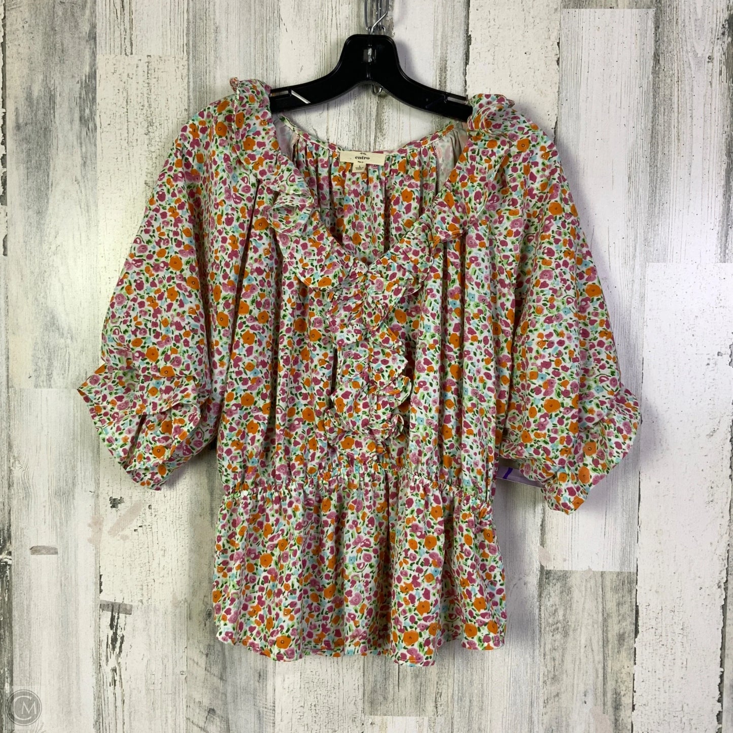 Top Short Sleeve By Entro In White, Size: L