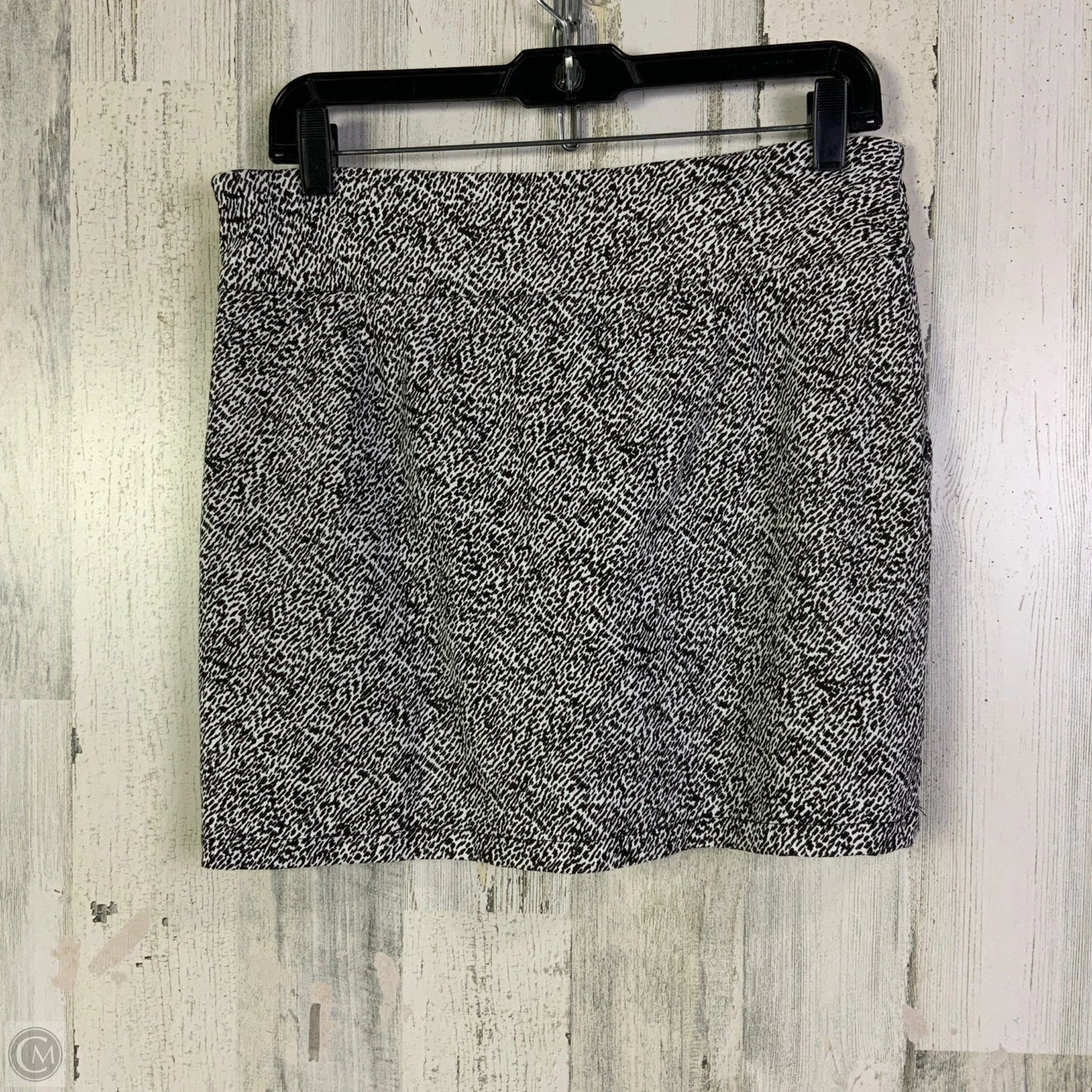 Skort By Attyre In Black & White, Size: 10
