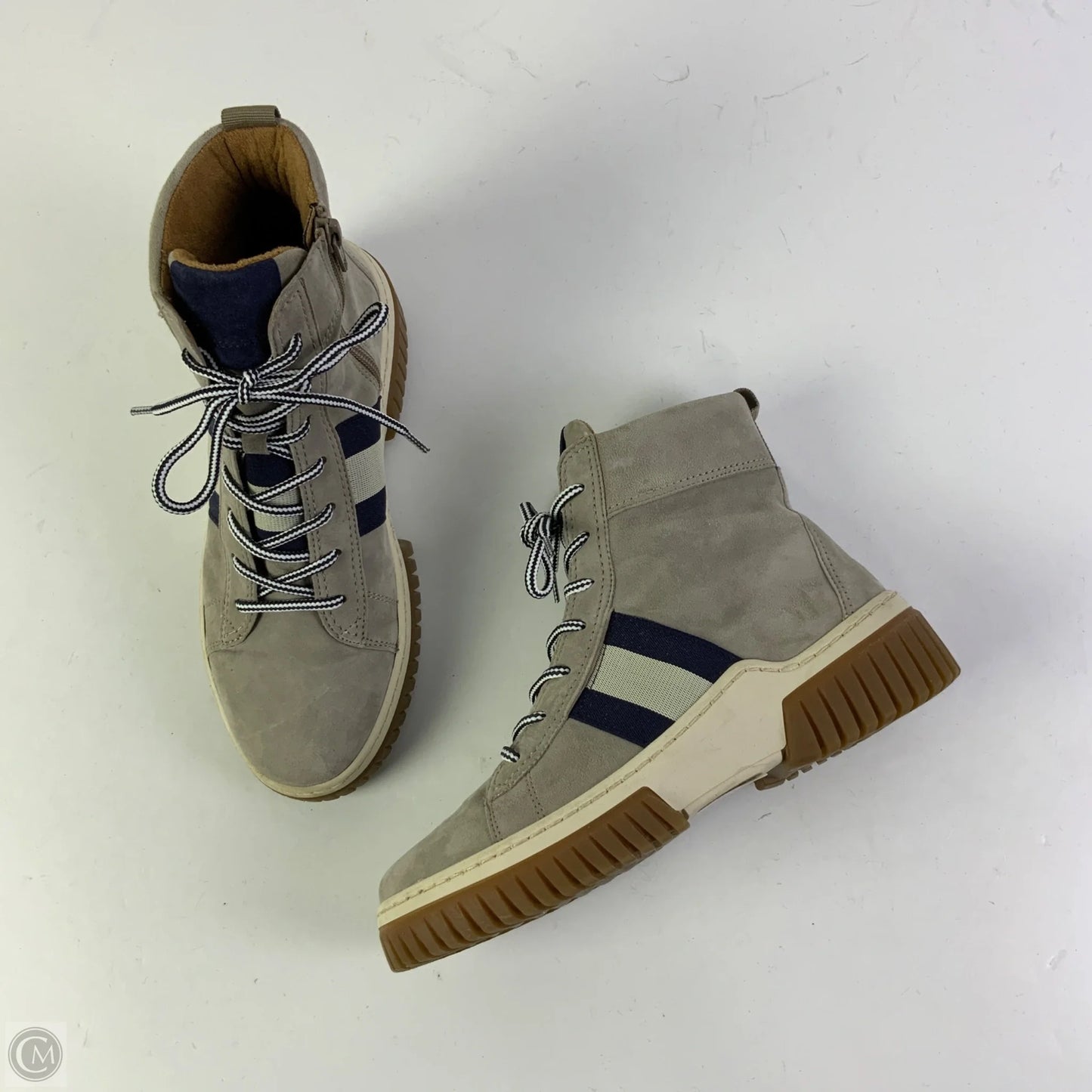 Shoes Sneakers By Cmb In Grey, Size: 7.5