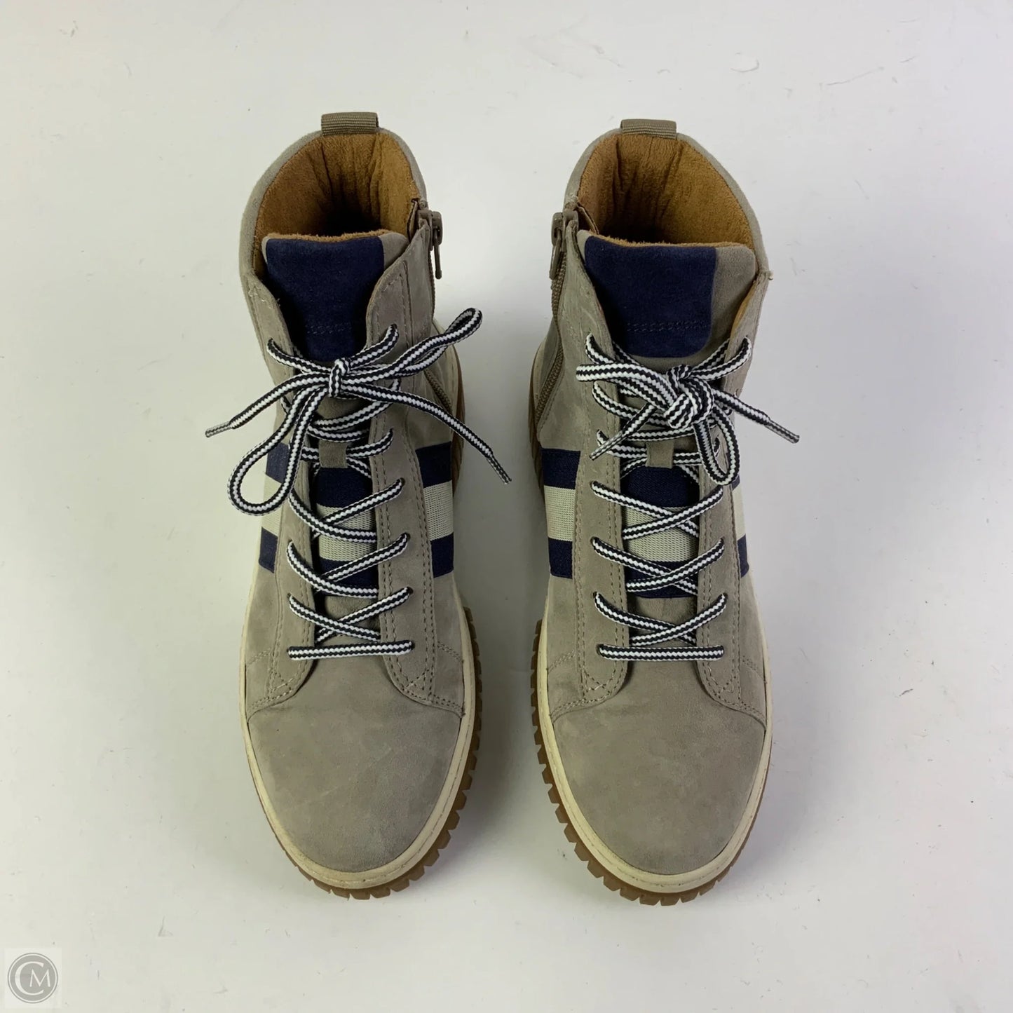 Shoes Sneakers By Cmb In Grey, Size: 7.5