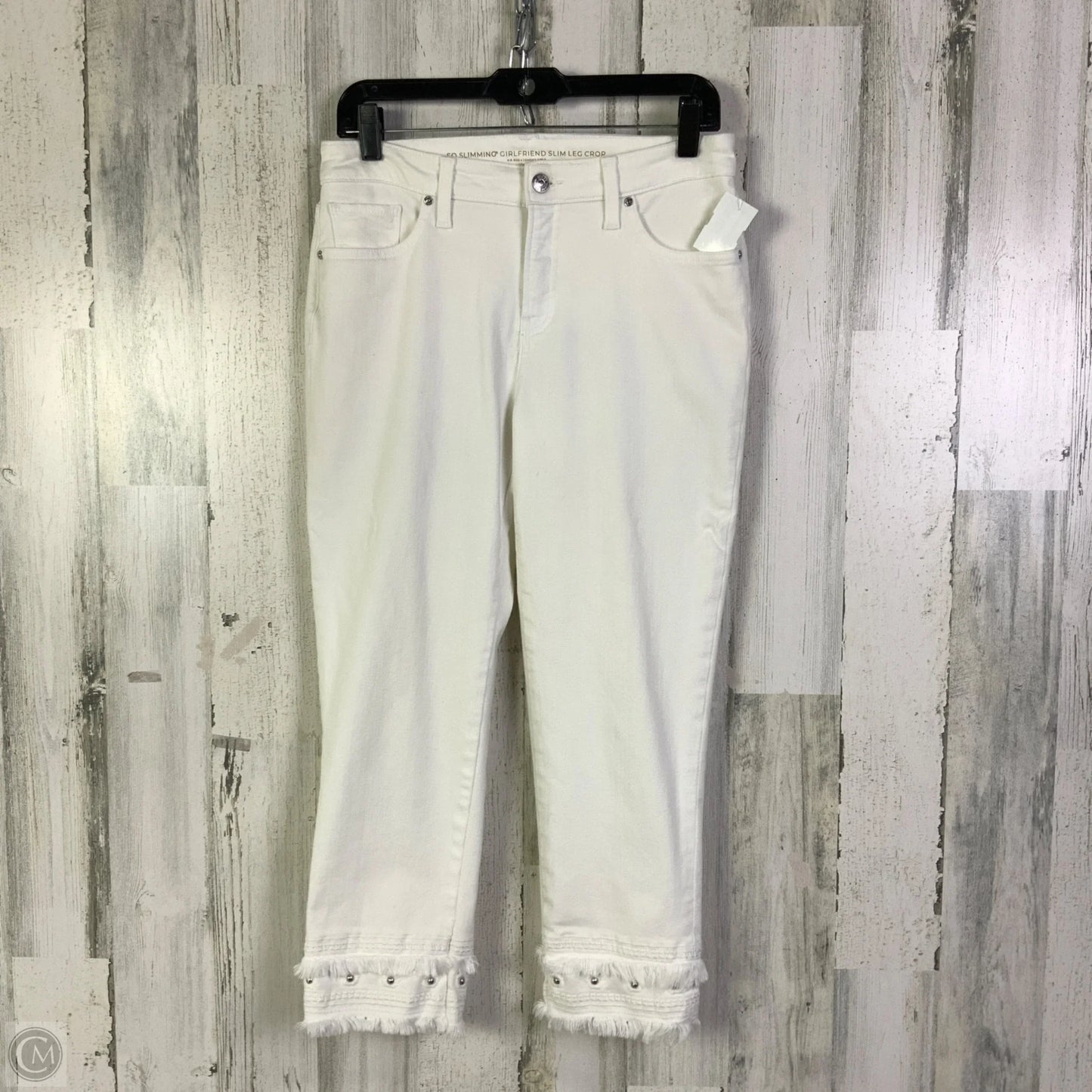 Jeans Cropped By Chicos In White Denim, Size: 4