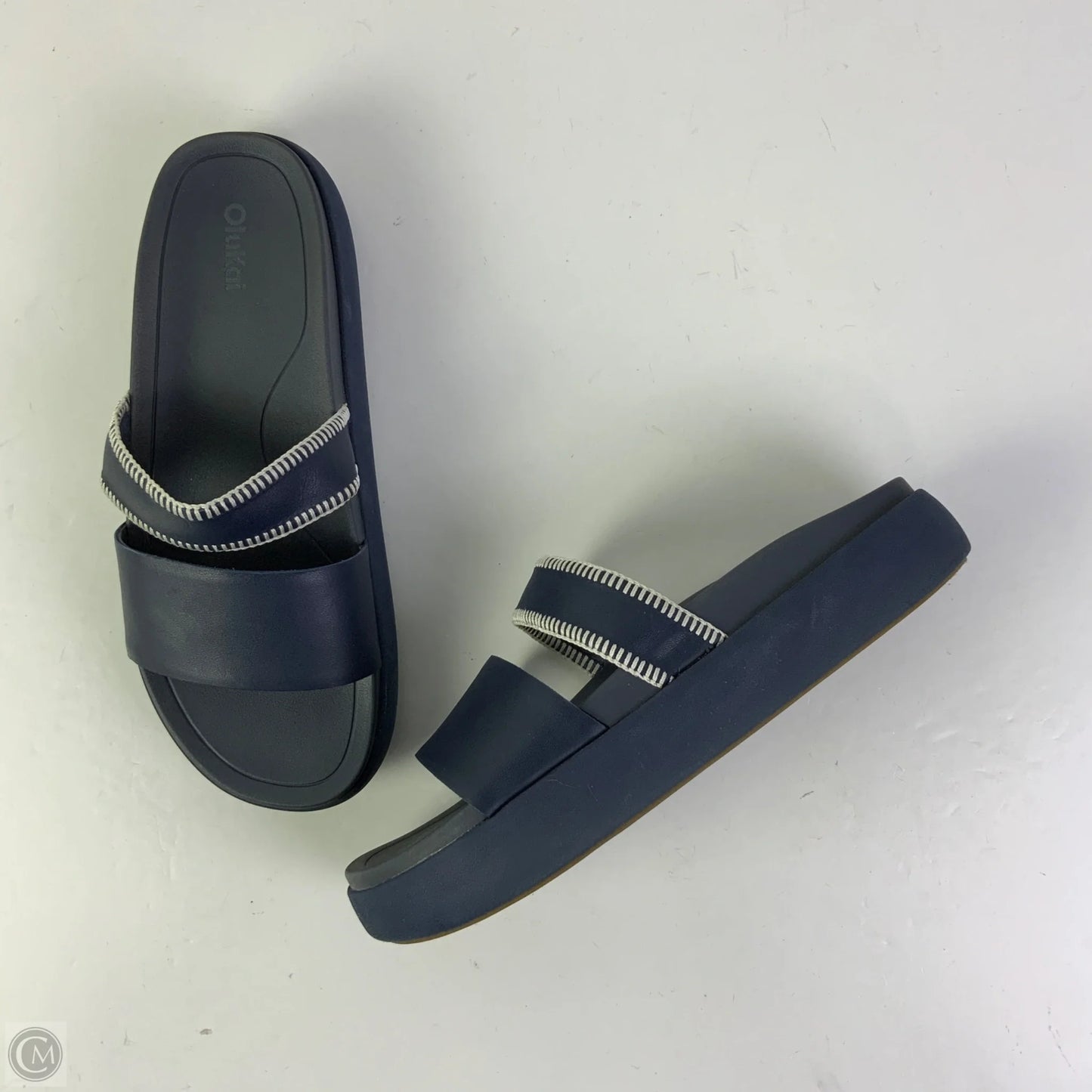Sandals Flats By Olukai In Navy, Size: 10