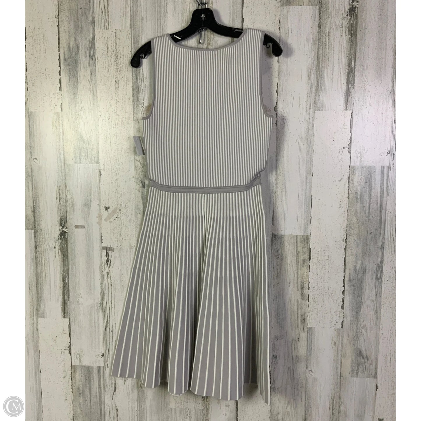 Dress Casual Short By Banana Republic In Grey, Size: M