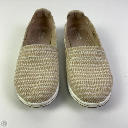 Shoes Flats By Clarks In Tan, Size: 9.5