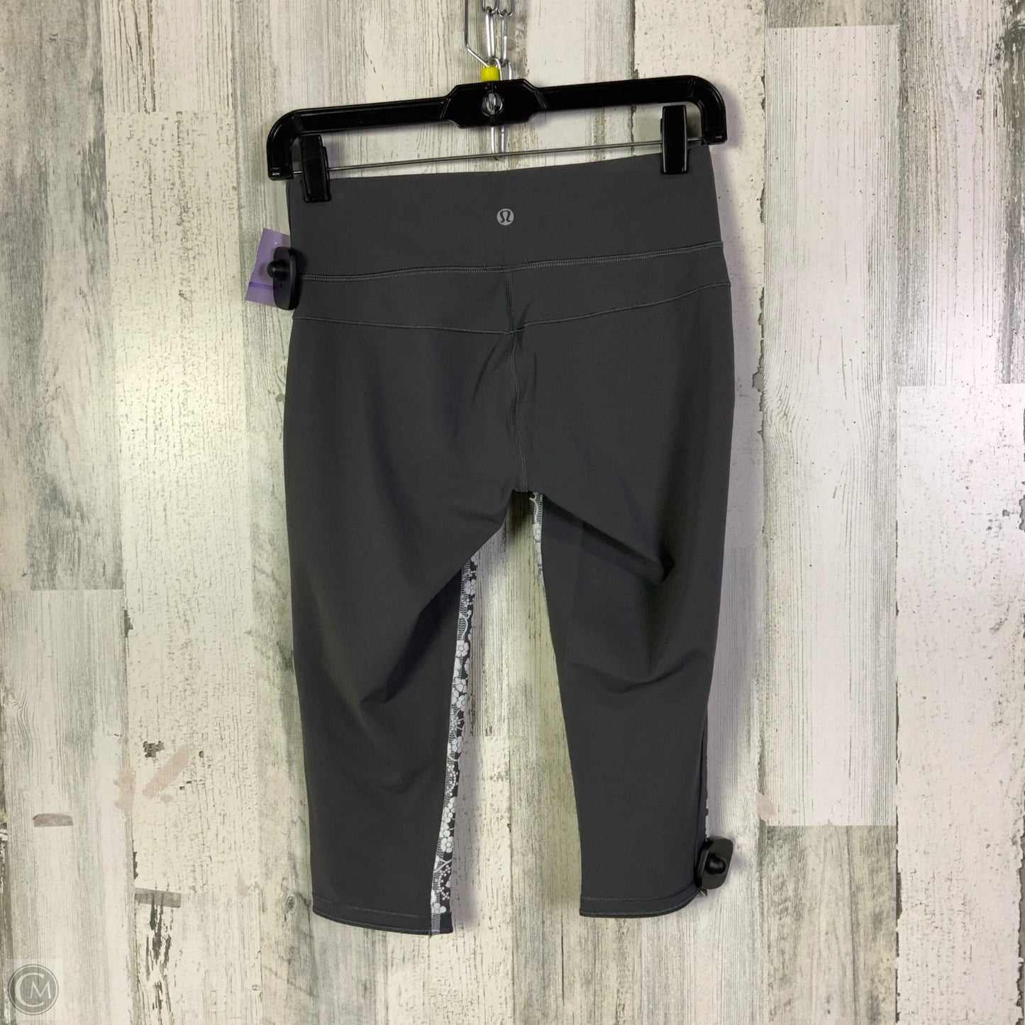 Athletic Leggings Capris By Lululemon In Grey & White, Size: S