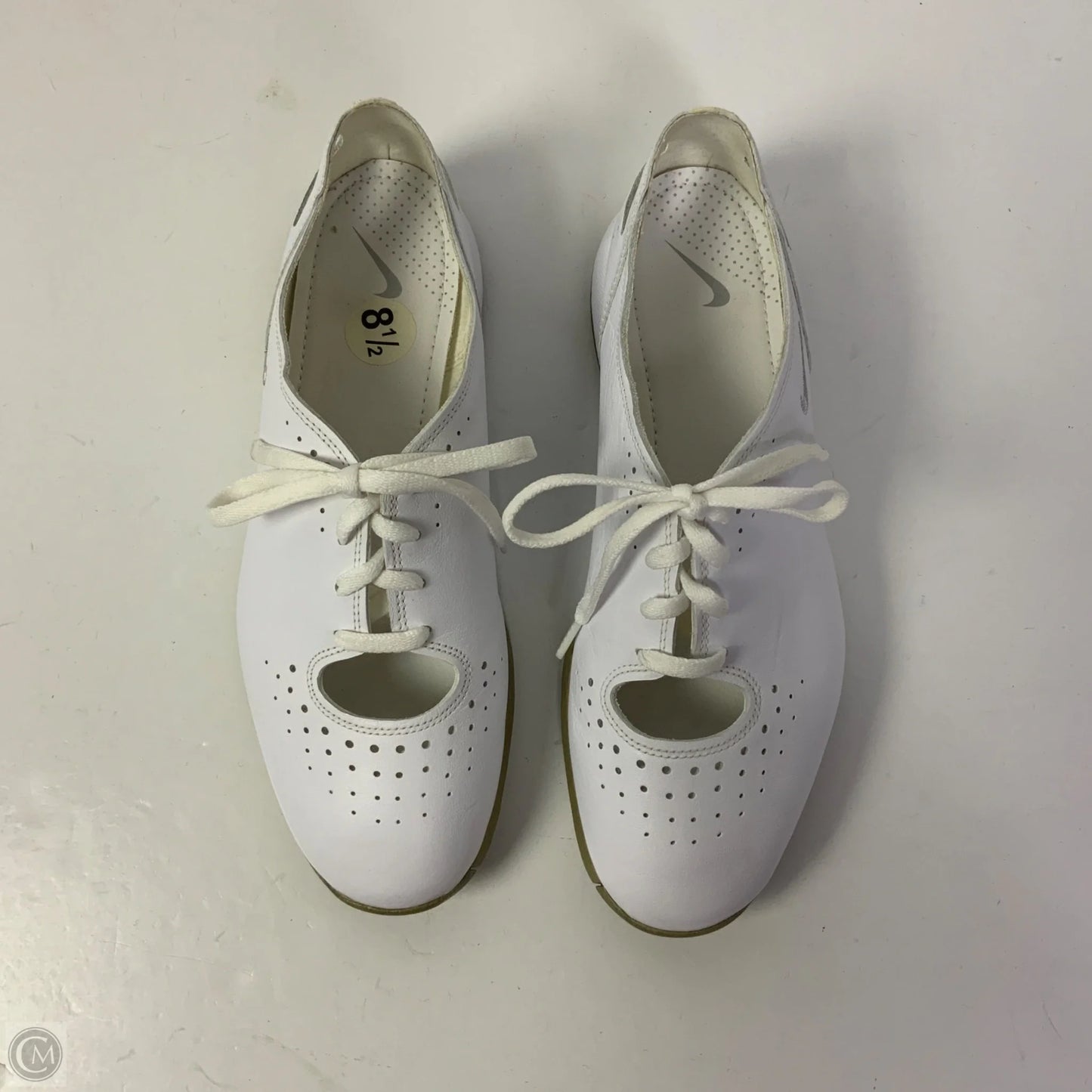 Shoes Athletic By Nike In White, Size: 8.5