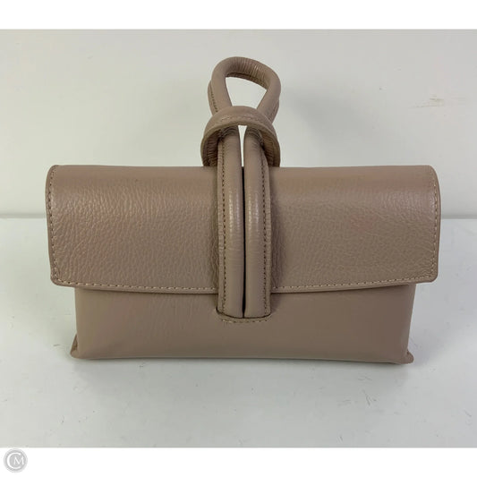Clutch By Clothes Mentor, Size: Medium