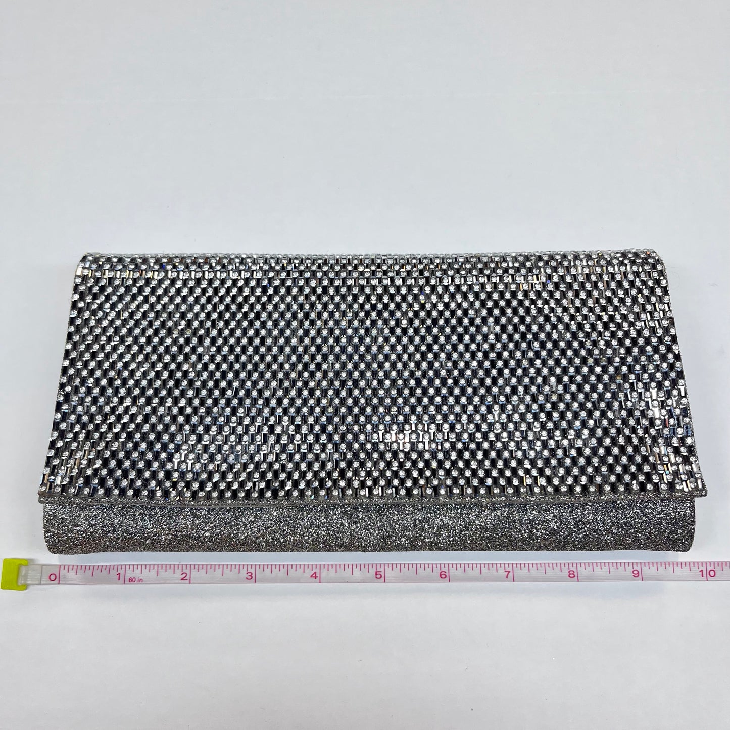 Clutch By Nina, Size: Medium