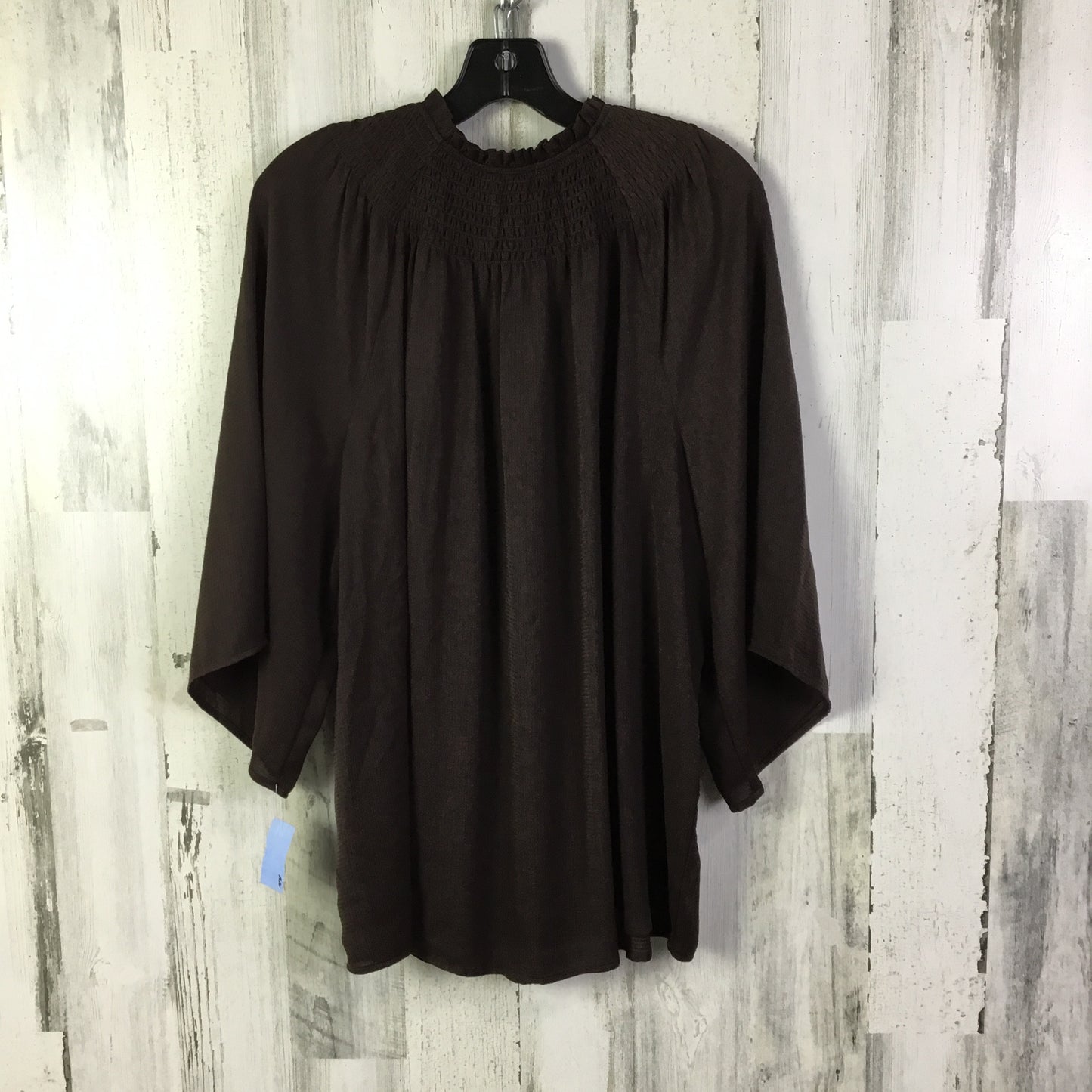 Top 3/4 Sleeve By Investments In Brown, Size: L