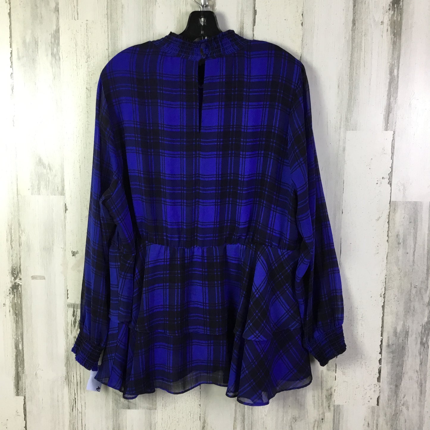 Top Long Sleeve By Torrid In Black & Blue, Size: 1x