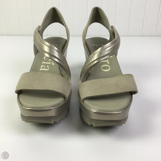 Sandals Heels Wedge By Cma In Grey, Size: 8.5