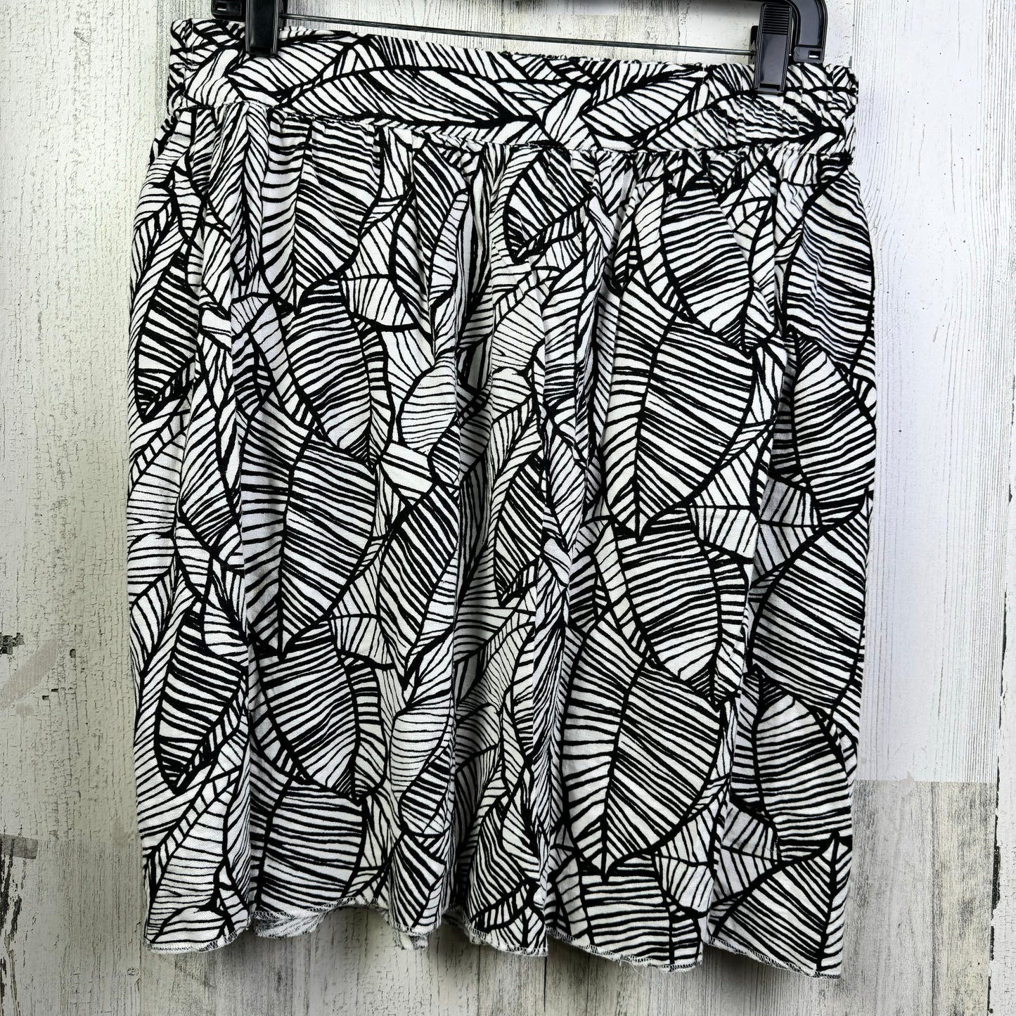 Black & White Skirt Mini & Short Loft, Size 16