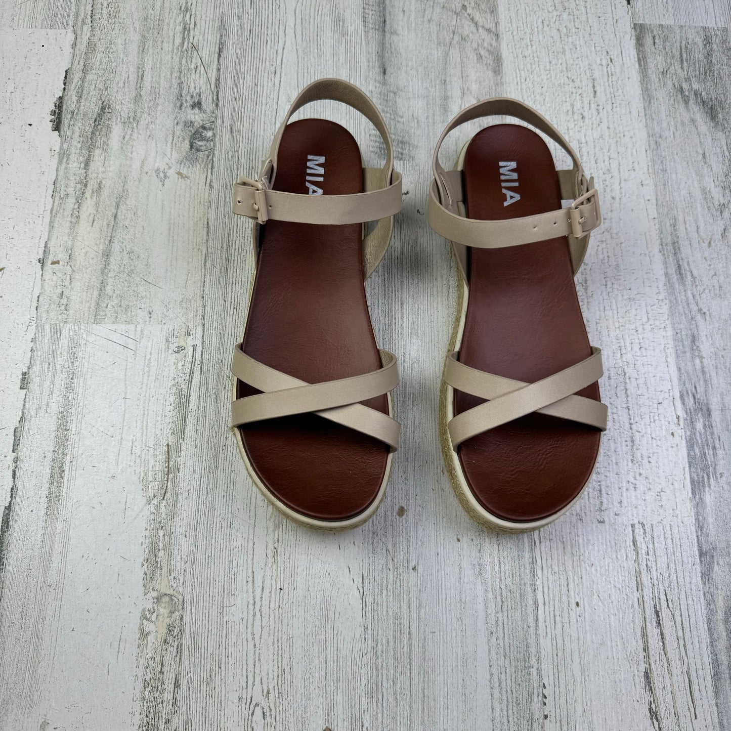 Tan Sandals Flats Mia, Size 8.5