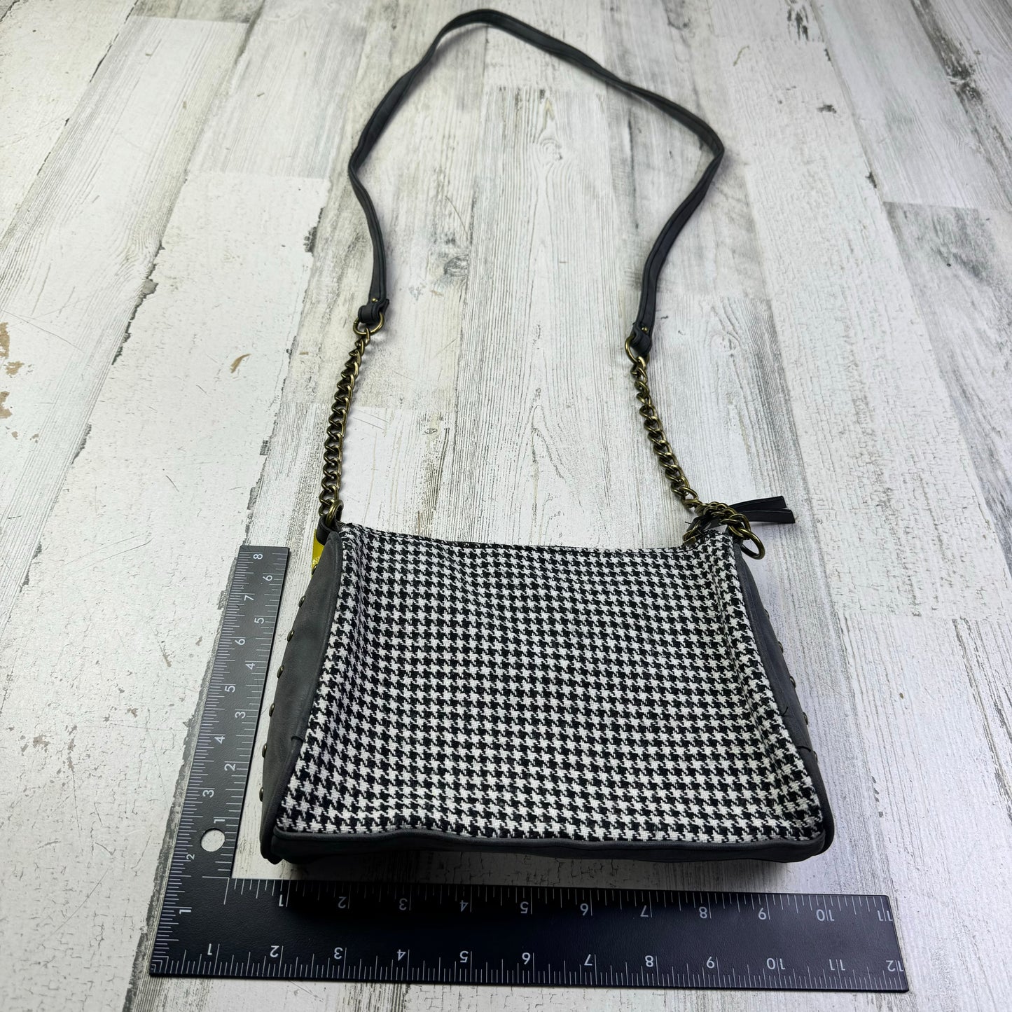 Crossbody By Clothes Mentor, Size: Small