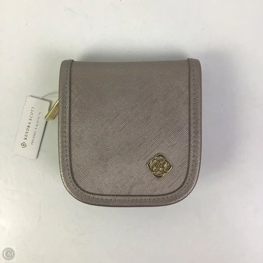 Jewelry Case By Kendra Scott, Size: Small
