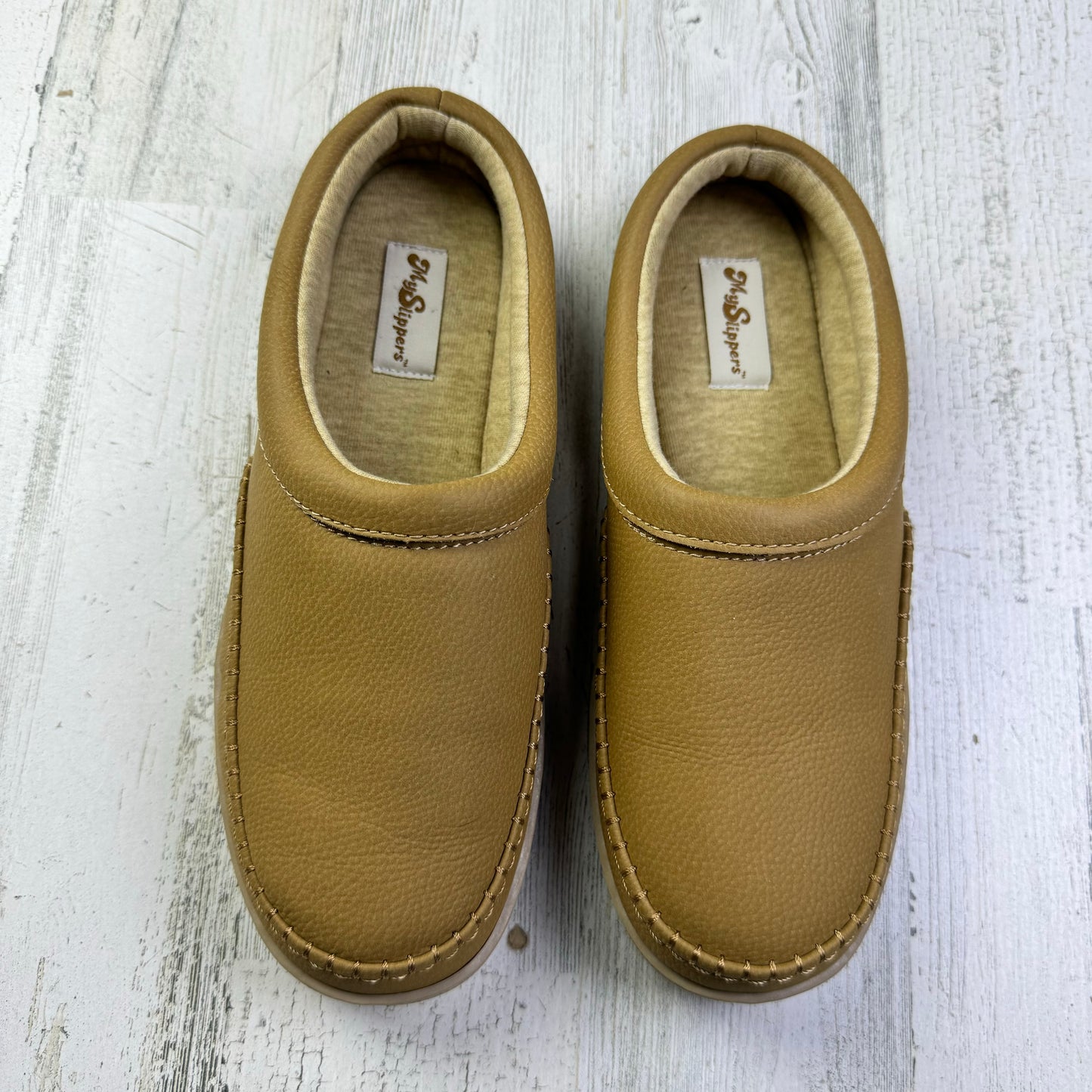 Slippers By Clothes Mentor In Tan, Size: 8