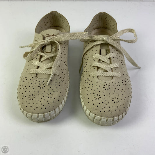 Shoes Sneakers By Skechers In Beige, Size: 9